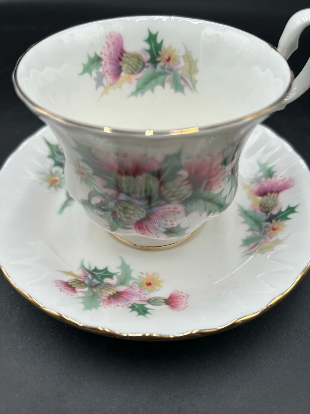 Royal Albert avebury bone China Teacup and Saucer - White Multicolor Flowers